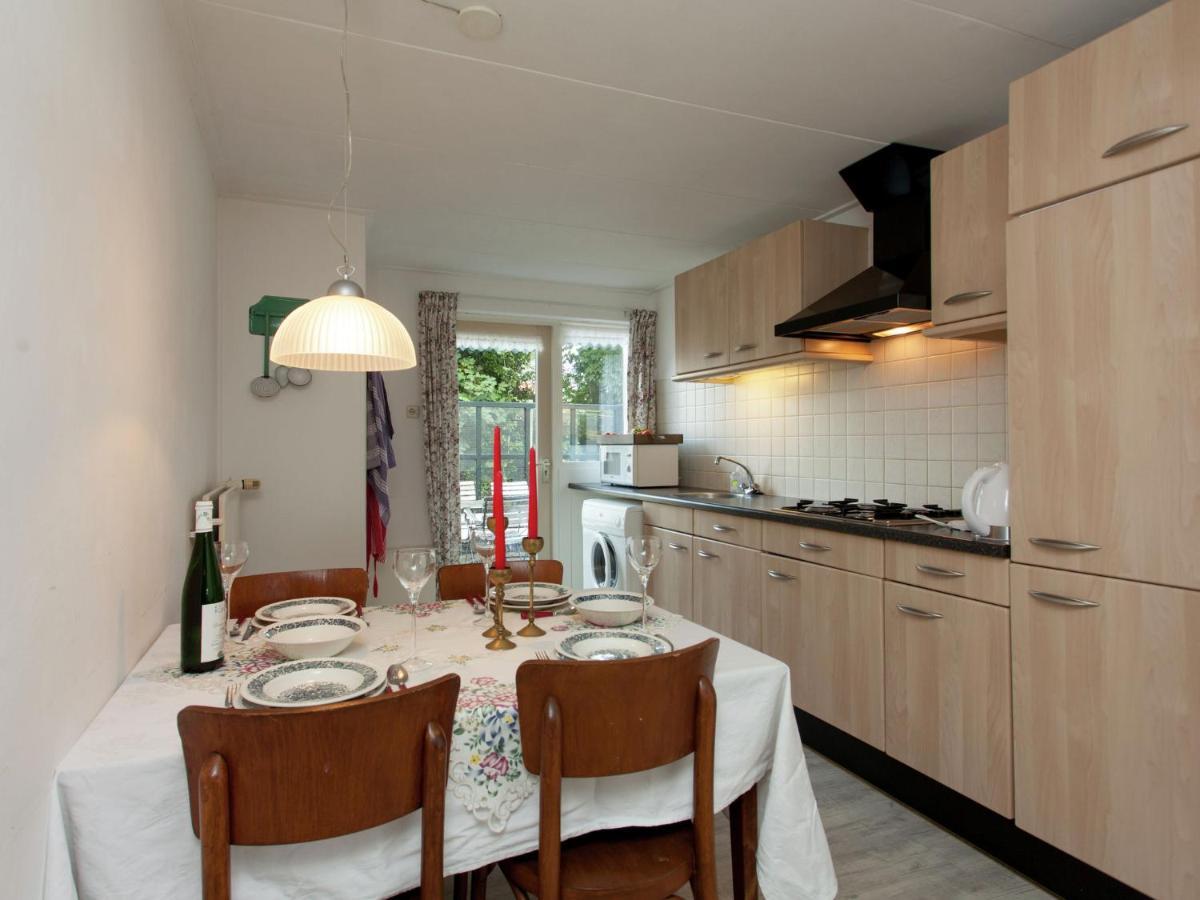Fairytale Cottage In Nes Friesland With Garden מראה חיצוני תמונה
